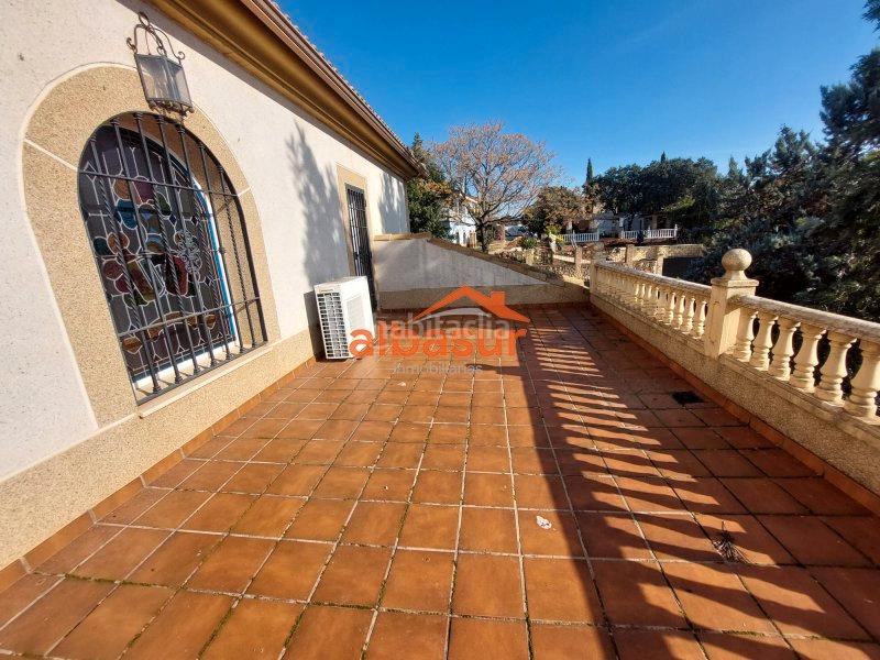 Foto 522e03ca-57b5-46bf-bb01-042c218a87be. Chalet mit kamin heizung parking pool in Paraíso Arenal - La Colina Córdoba