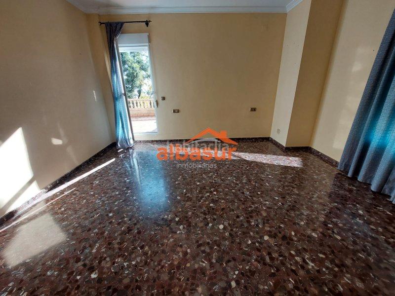 Foto 6b1b1dc3-42b0-4370-a554-df0b03712cbd. Chalet mit kamin heizung parking pool in Paraíso Arenal - La Colina Córdoba