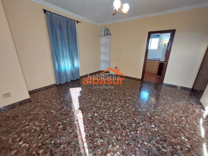 Foto 75383b11-a3ee-4e18-abf3-65939651b517. Chalet mit kamin heizung parking pool in Paraíso Arenal - La Colina Córdoba