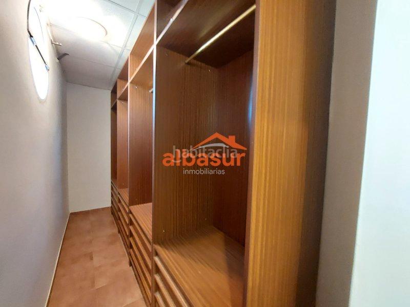 Foto bd9d5f92-41d1-407b-8951-e0f54d7edb67. Chalet mit kamin heizung parking pool in Paraíso Arenal - La Colina Córdoba