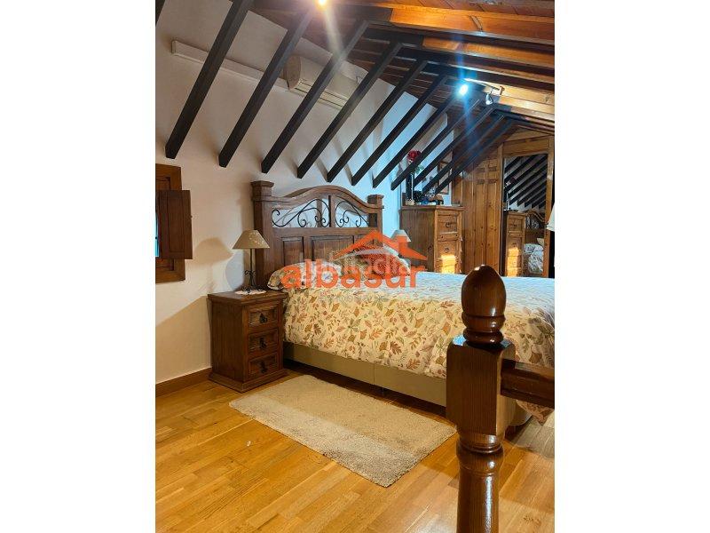 Foto 95f22bb5-729d-4e7e-b25d-3a5577700e70. Duplex con riscaldamento in casco histórico - ribera - san basilio Córdoba