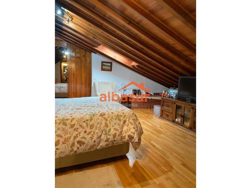 Foto cdeb4c56-7afd-4a82-8b6e-b2e9cc541408. Duplex con riscaldamento in casco histórico - ribera - san basilio Córdoba