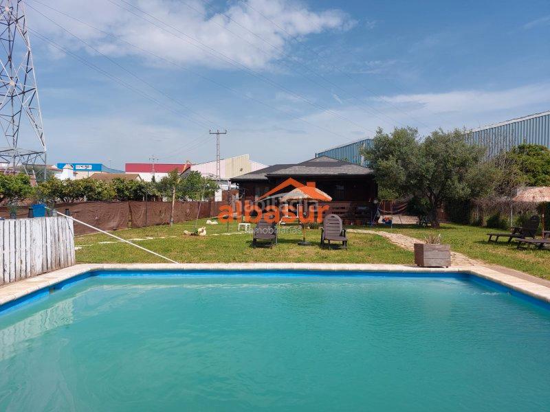 Foto e72a2dfe-d6fa-4b3c-81b0-3f624fd5382d. Casa las quemadas! 2 casas independientes listas para vivir con piscina en Córdoba