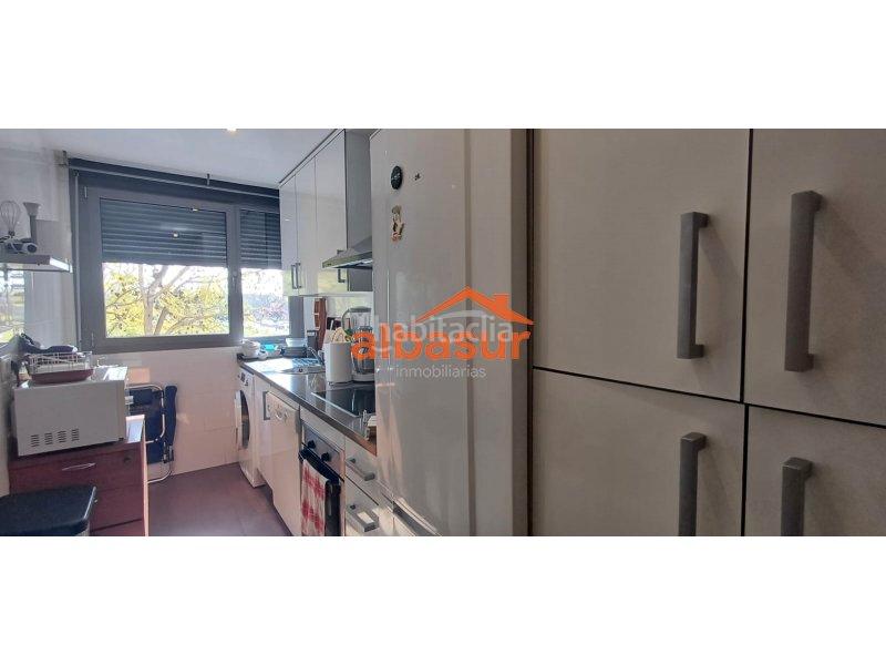 Foto c64c87da-acc5-4368-a5c5-c2d3b883ac83. Piso ¿¿¿ quieres vivir a un paso del centro con todas las comodidades??? en Córdoba