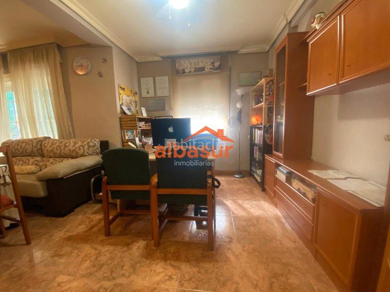 Foto b192b8ee-561b-49b4-85ac-3ac746038686. Appartamento con riscaldamento in Santa Rosa - Valdeolleros Córdoba