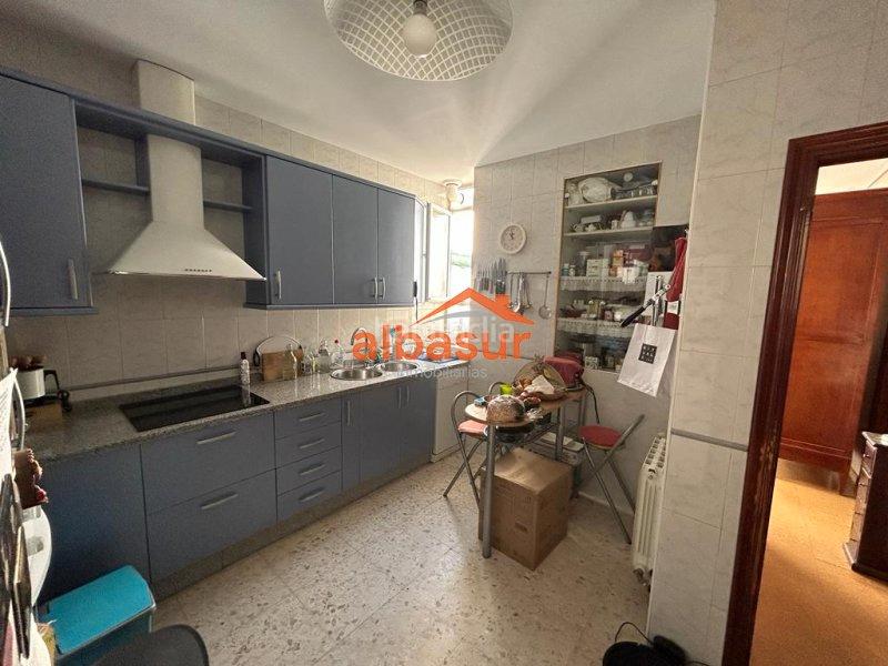 Foto 646bedbf-8ae6-42ee-8233-9501cd7d920e. Appartement avec parking dans casco histórico - ribera - san basilio Córdoba
