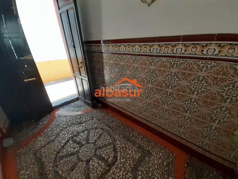 Foto 33c49e30-7697-4364-8173-f7e95bf2390d. Casa gran casa independiente en san pedro en casco histórico - ribera - san basilio Córdoba