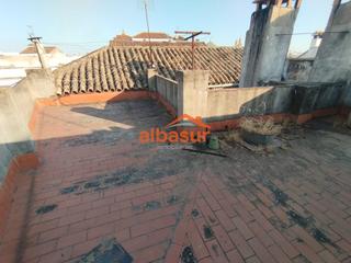 Casa en Sta. Marina - San Andrés - San Pablo - San Lorenzo. Casa independiente en san agustín- gran oportunidad con múltiple