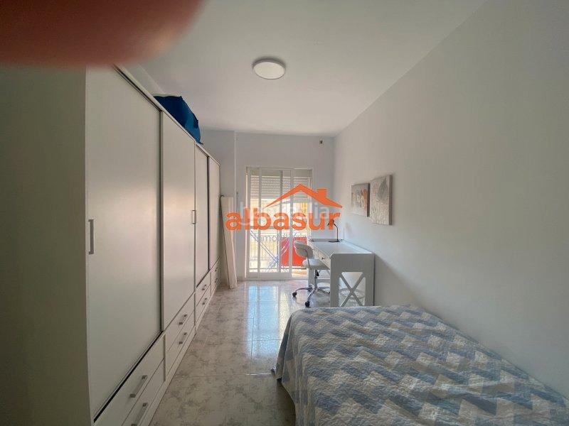 Foto 07d604a9-9f39-49d9-853d-045c0a528beb. Miete etagenwohnung mit heizung in Ciudad Jardín - Zoco Córdoba