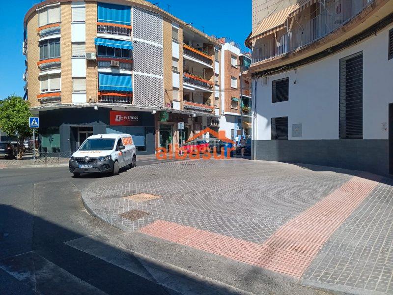Foto 89a7bba1-586c-42f0-a506-2159e81a7a7c. Locale commerciale in Fuensanta- Arcángel Córdoba