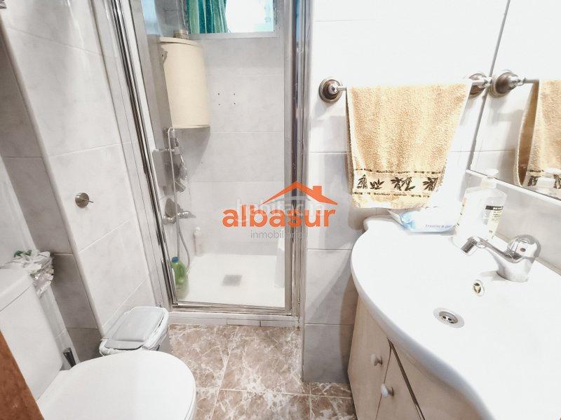 Foto 7b026d4b-caca-4bea-bf0d-7c63095b2ada. Piso super oportunidad para inversión o vivienda habitual en Córdoba