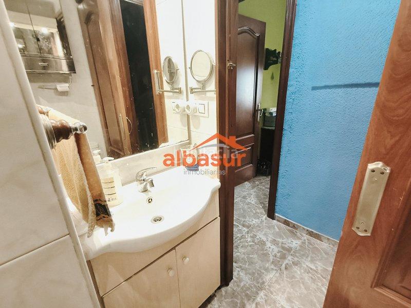 Foto cc921fdd-6597-4e1f-9b74-6caec2b9dc36. Piso super oportunidad para inversión o vivienda habitual en Córdoba