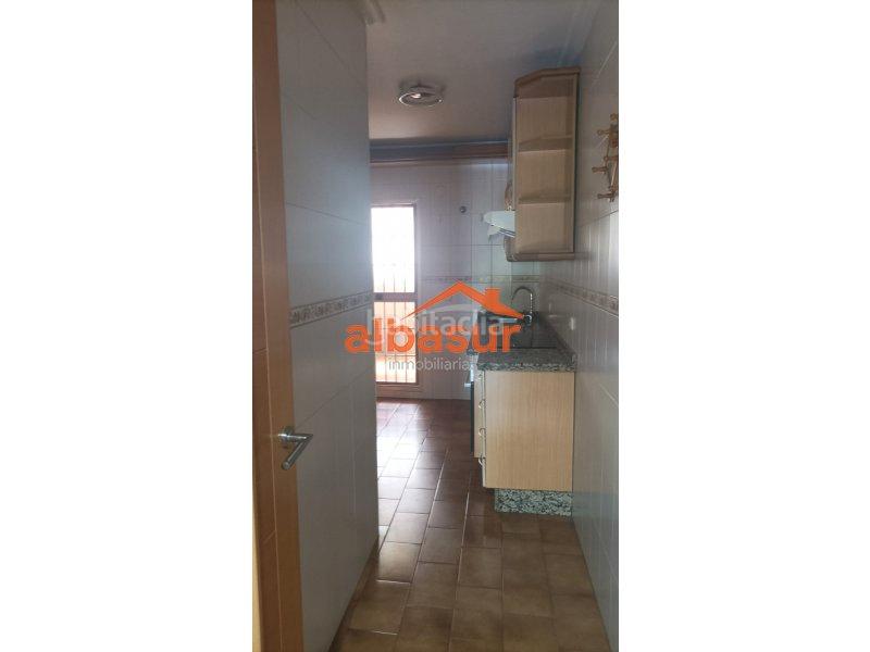 Foto 06c54c06-a0f8-4cbc-b16c-634311b58ed7. Location appartement avec chauffage dans Ciudad Jardín - Zoco Córdoba