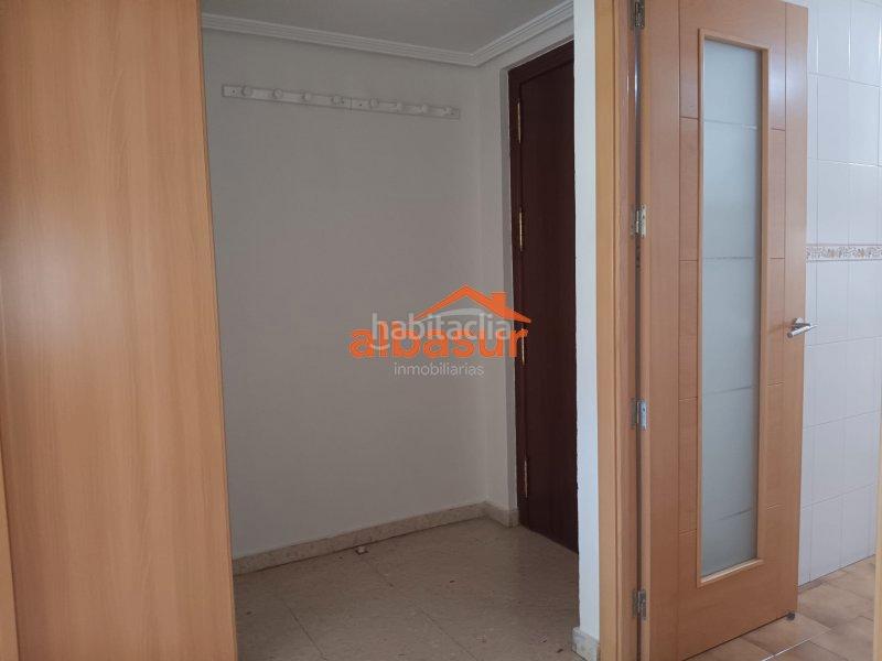 Foto 34131847-ae30-4d36-bade-2f9a10dccfc4. Location appartement avec chauffage dans Ciudad Jardín - Zoco Córdoba