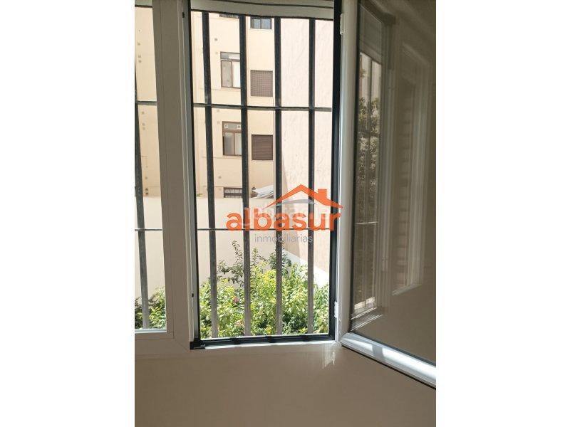 Foto 0d6cd581-0722-4a45-868f-b5e8696bb98e. Alquiler piso en Ciudad Jardín - Zoco Córdoba