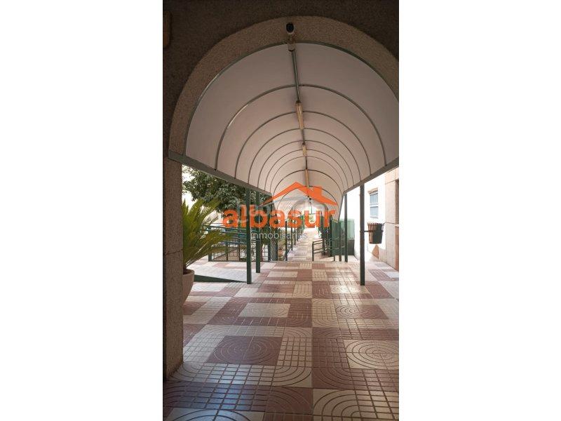 Foto 89a09764-6e3e-4106-a83d-3dcb94ce20f2. Alquiler piso en Ciudad Jardín - Zoco Córdoba