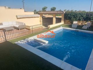 Xalet a Calle imperio argentina 3. Chalet independiente en paraíso arenal con piscina