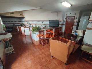 Maison à Sta. Marina - San Andrés - San Pablo - San Lorenzo. Excelente casa en san agustín con posibilidad de negocio