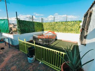 Casa adossada a Cañero. Casa amplia y luminosa en cañero