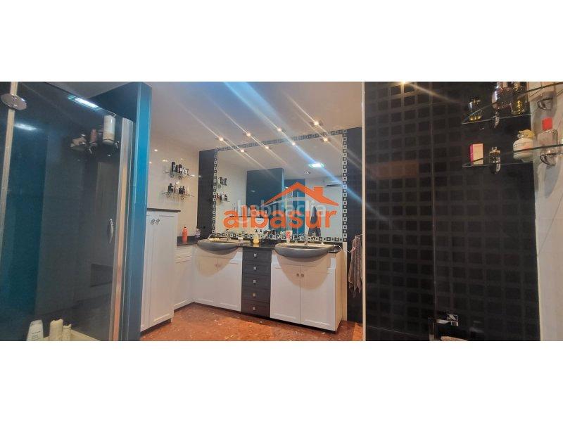 Foto 9061e0a4-897f-41cc-aca8-3f3b9eb75b78. Reihenhaus mit heizung parking pool in El Brillante -El Naranjo - El Tablero Córdoba