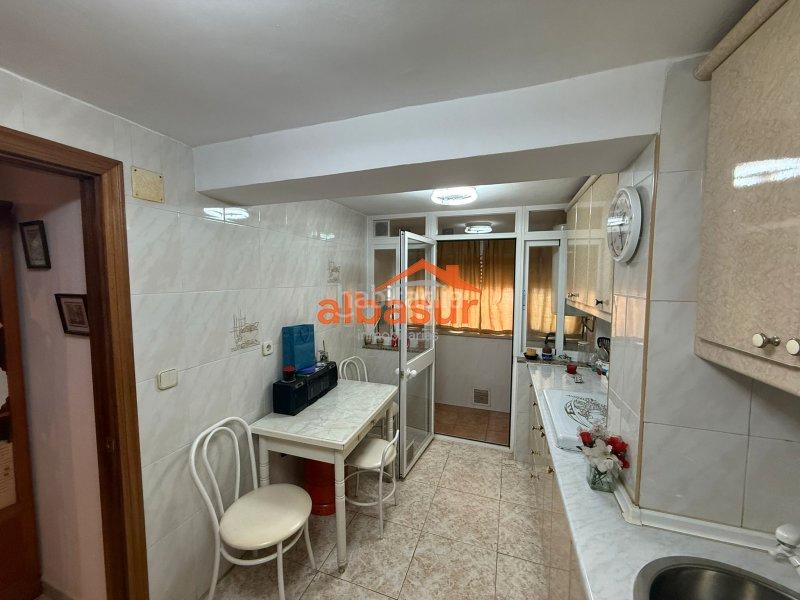 Foto 1f634fdb-719d-4e12-aaf2-b772256f0b81. Appartamento in Sector Sur Córdoba