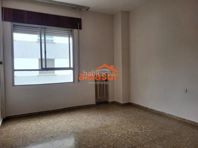 Foto 3d179c26-49e7-42b5-aa37-faada67923ef. Appartamento in avenida de medina azahara 19 in Ciudad Jardín - Zoco Córdoba