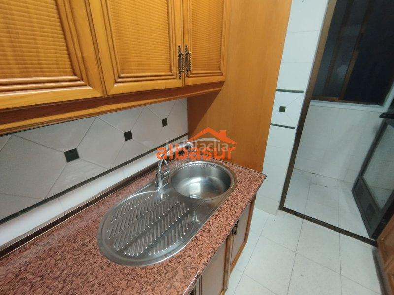 Foto 4ab0321e-49aa-4c35-94c4-874eb314430a. Appartamento con riscaldamento in Ciudad Jardín - Zoco Córdoba