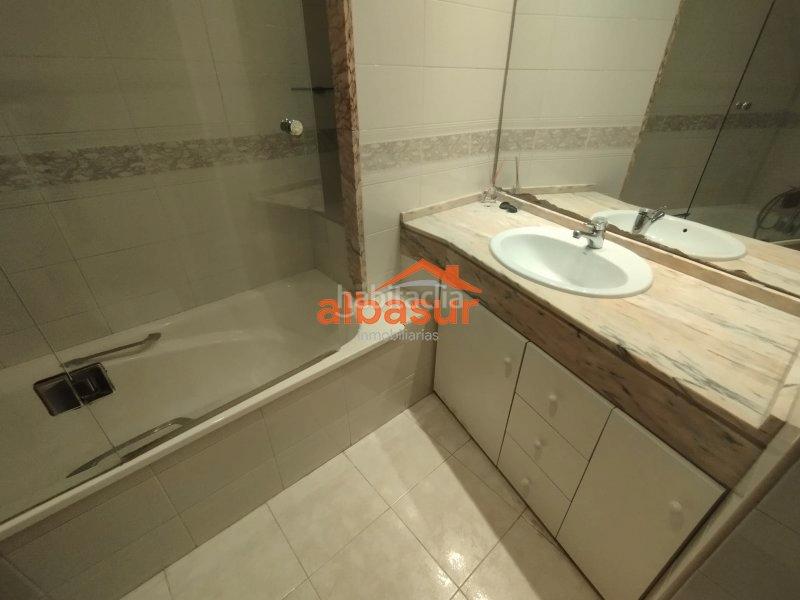 Foto 5b58a4d9-52eb-4123-a44c-85dcdd875b12. Appartamento con riscaldamento in Ciudad Jardín - Zoco Córdoba