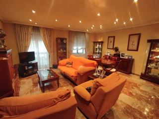 Pis a Centro. Gran piso con garaje en el centro de córdoba