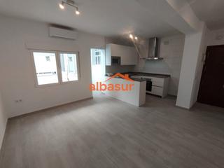 Pis a Viñuela - Rescatado. Piso recién reformado a estrenar con ascensor en levante