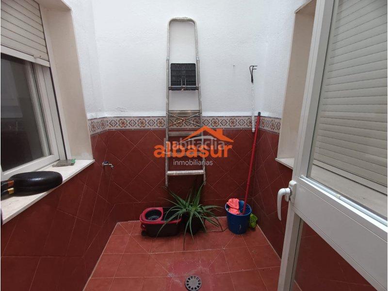 Foto f9a7402d-5e47-40ee-b36c-e63aadbaf111. Casa amb calefacció a Campo de la Verdad - Miraflores Córdoba