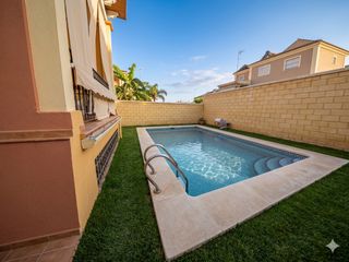 Casa aparellada a Paraíso Arenal - La Colina. ¡¡¡fabuloso chalet en paraiso arenal!!!