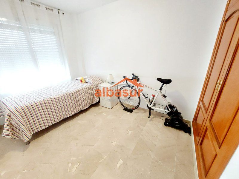 Foto 59f7291a-e268-4c59-9fa2-a407b9a184cc. Pis amb calefacció aparcament piscina a Tablero Bajo - Arruzafilla Córdoba