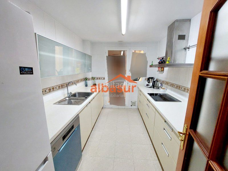 Foto 8393851d-f9eb-463d-8284-b0d7cdd9290e. Pis amb calefacció aparcament piscina a Tablero Bajo - Arruzafilla Córdoba