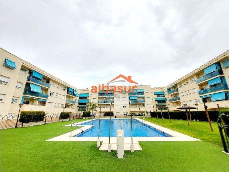 Foto f192051d-4f92-43f2-82a1-49d126389bb1. Pis amb calefacció aparcament piscina a Tablero Bajo - Arruzafilla Córdoba