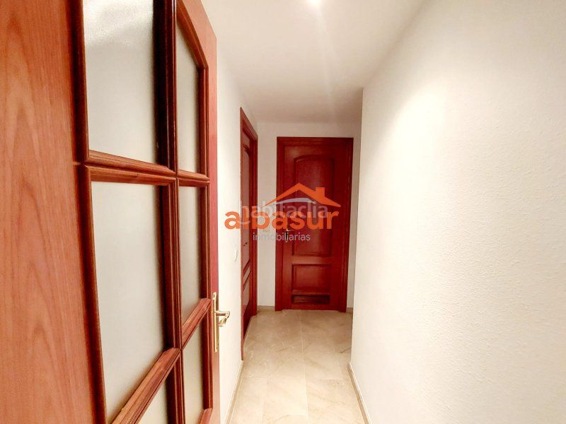 Foto fcca594a-63a4-4e39-9380-eb87232d27bf. Pis amb calefacció aparcament piscina a Tablero Bajo - Arruzafilla Córdoba