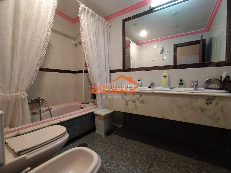 Foto cf9f66c9-e5b5-4702-b1e6-f1866cfa4186. Casa amb aparcament a Campo de la Verdad - Miraflores Córdoba