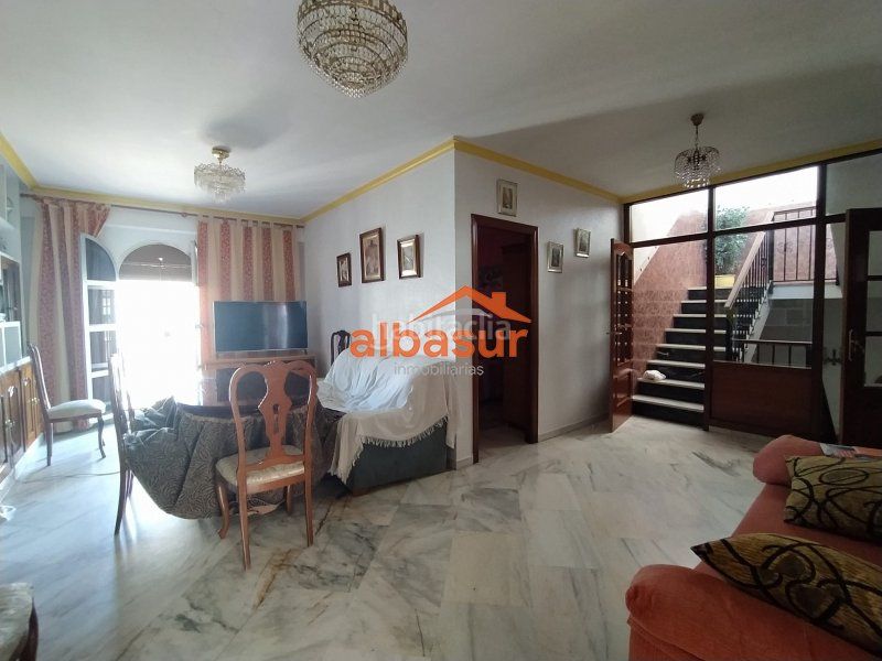 Foto f997b527-1c49-4bc8-9a6a-a50eebfcc434. Casa amb aparcament a Campo de la Verdad - Miraflores Córdoba