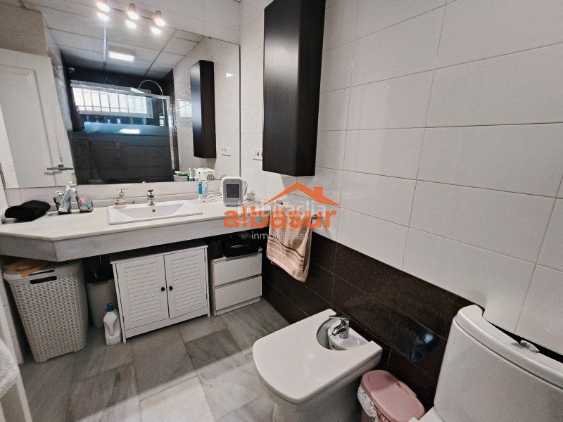 Foto 5d1da704-1a53-4014-8575-f60d8aa1f40f. Pis amb calefacció a casco histórico - ribera - san basilio Córdoba