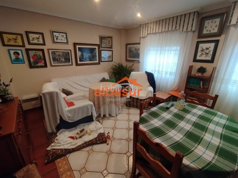 Foto 5f8f8703-dd20-4adf-a588-3b7058781cf8. Casa amb calefacció aparcament a Huerta de la Reina - Trassierra Córdoba