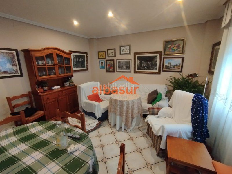 Foto 6ab72e68-3b84-4189-9ba3-448eb4f70cd6. Casa amb calefacció aparcament a Huerta de la Reina - Trassierra Córdoba