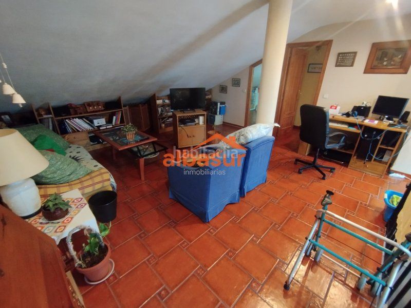Foto 95d7aa07-3c2e-4336-8fef-e9a7349f69b8. Casa amb calefacció aparcament a Huerta de la Reina - Trassierra Córdoba