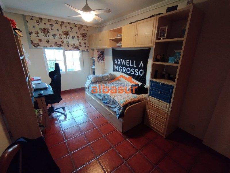Foto ce6e4e15-5229-4883-aa3e-bbc1123e1763. Casa amb calefacció aparcament a Huerta de la Reina - Trassierra Córdoba