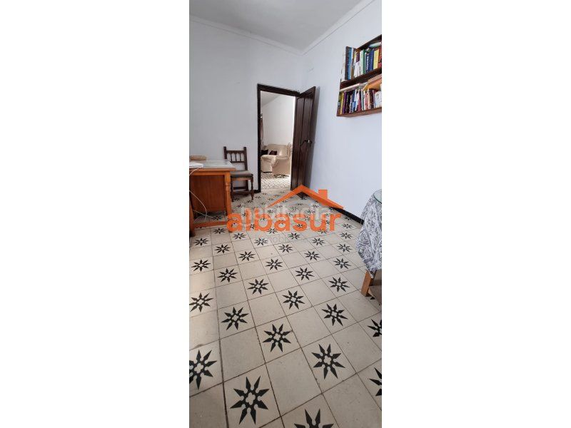 Foto f4ece6a4-ee18-4ba9-8dbb-007093f87558. Casa a Centro Córdoba