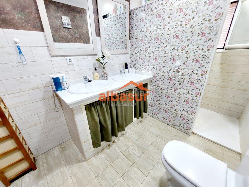 Foto 54ae0ad7-35b3-4c41-8f04-babbca30d6ac. Chalet en calle la colina 134d excelente chalet hipotecable con piscina en la colina en Córdoba