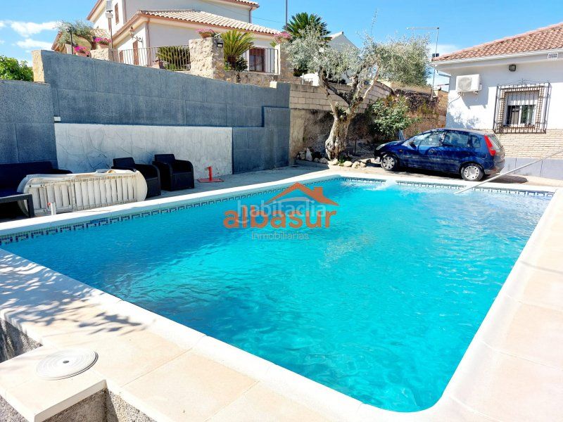 Foto 54db8ed3-5da5-4fe4-a6f2-45165b143e67. Chalet en calle la colina 134d excelente chalet hipotecable con piscina en la colina en Córdoba