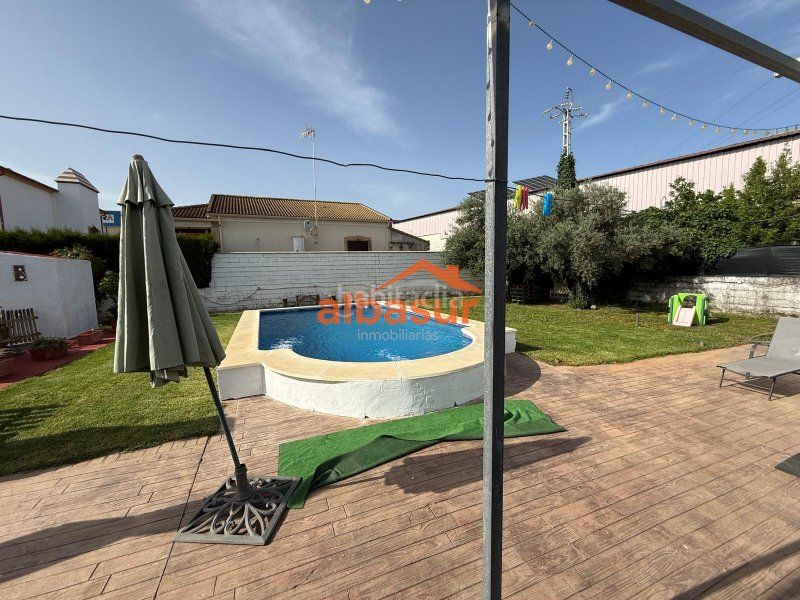 Foto 884250c1-5059-44ee-aa96-a72a2a6ea51a. Xalet amb xemeneia aparcament piscina a Alcolea Córdoba