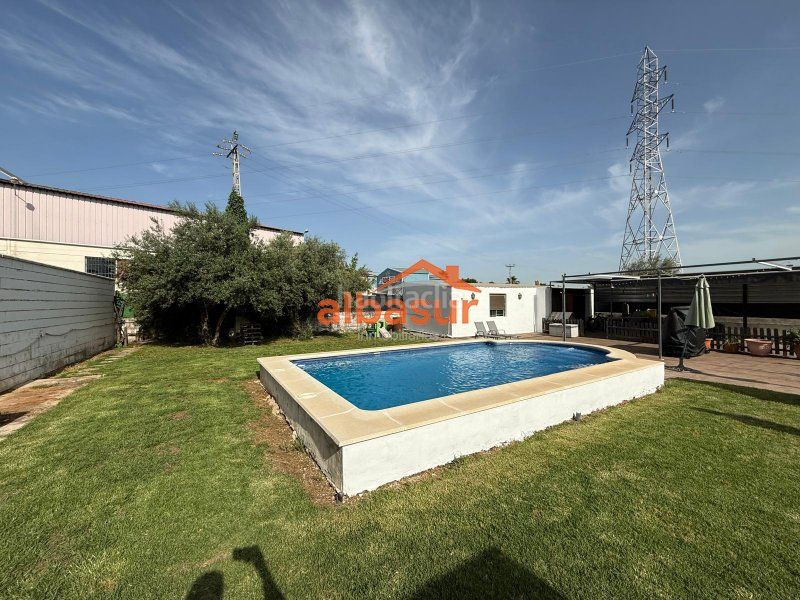 Foto f9444e42-a485-44ae-8734-7b53835d94bb. Xalet amb xemeneia aparcament piscina a Alcolea Córdoba