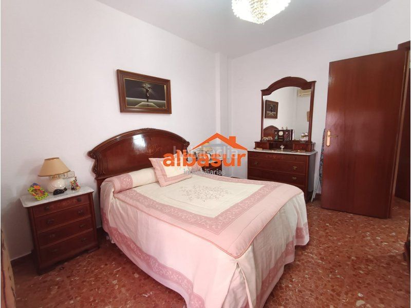 Foto f6ebdf2e-138f-400e-9791-187682b991a5. Casa amb calefacció a Campo de la Verdad - Miraflores Córdoba