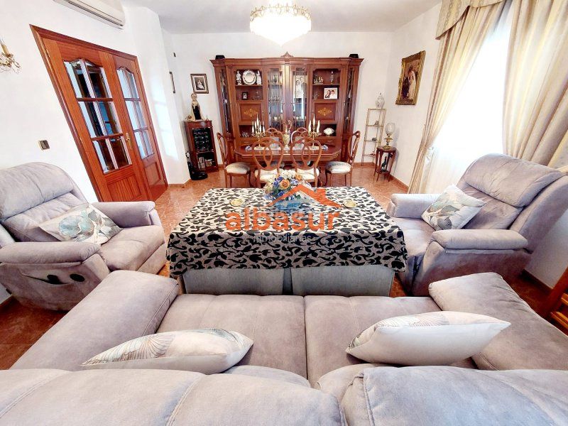 Foto 5709b824-d557-4f54-a5ca-6419bfb03824. Casa a carretera de madrid 88 a Alcolea Córdoba